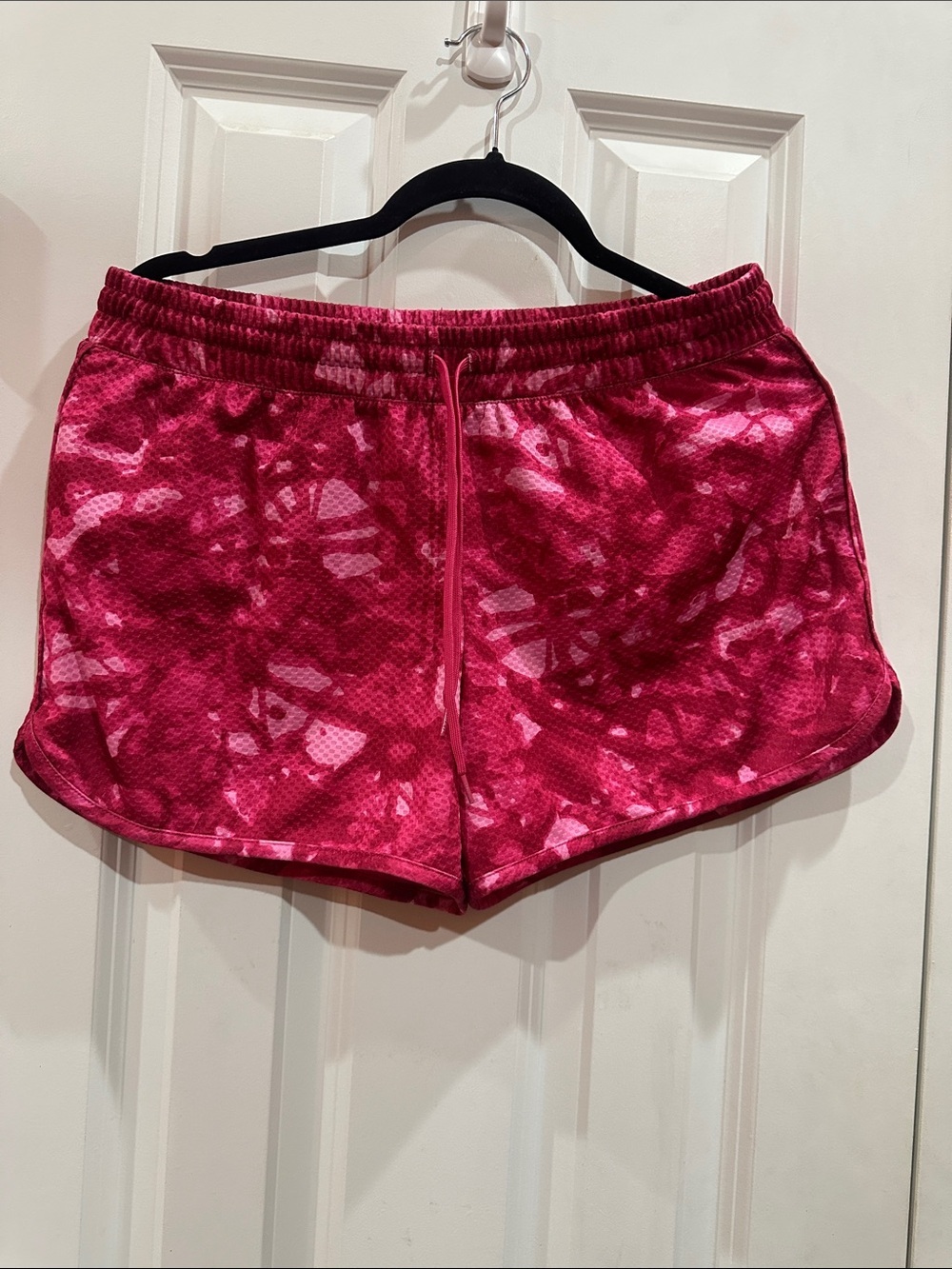 NWOT bcg Women’s Hot Pink Tie-Dye Athletic Shorts size M